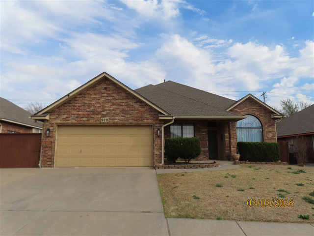 920 Elm Creek Dr