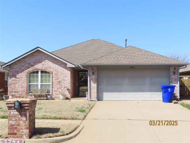 2704 Northern Hills Rd