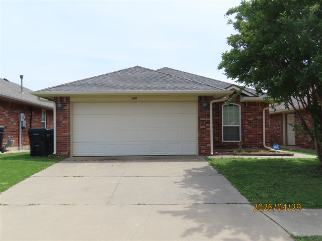 508 SW 38th Ter