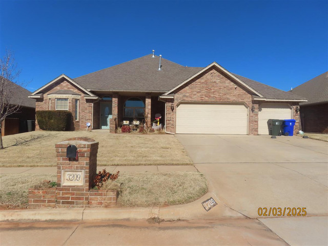 3209 Valley Hollow