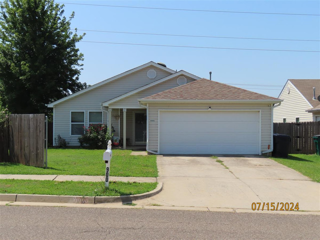 900 SW 156th St