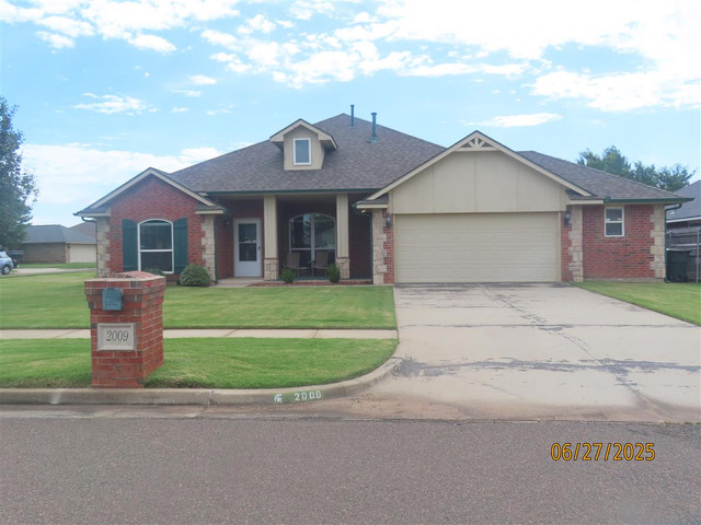 2009 Pelham Dr