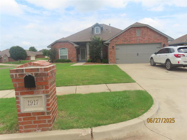 1917 Pelham Cir