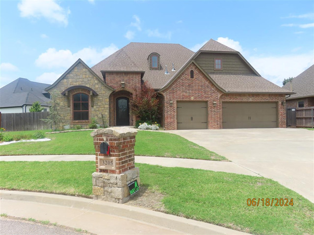 3205 Sycamore Dr