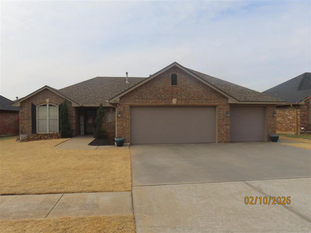 3305 Sharon Dr
