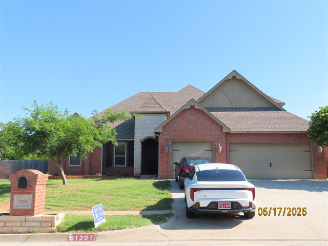 1201 Monterey Dr