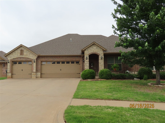 3909 Presidio Dr