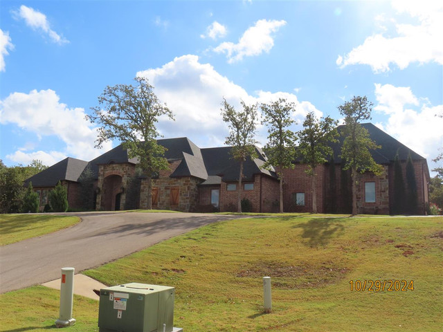 7242 Spring View Dr