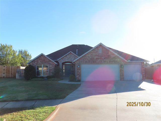 3004 Red Rock Dr