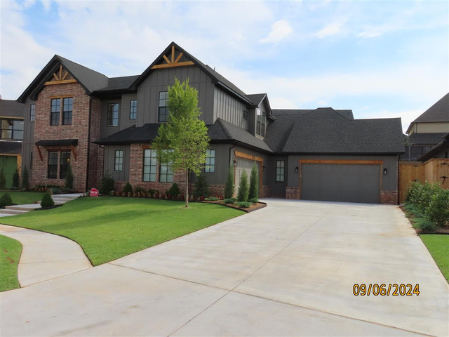 3113 Suncrest Dr
