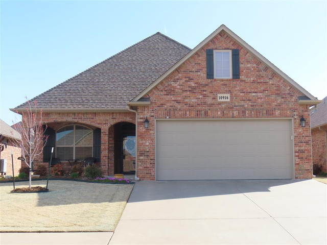 10916 Meadowlake Farms Dr