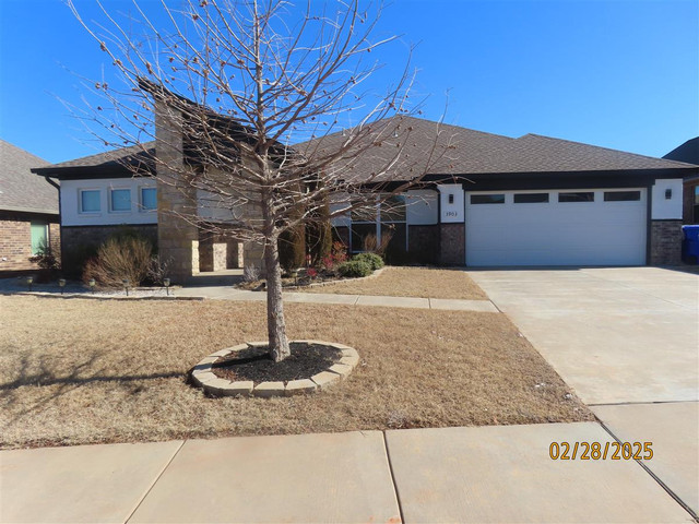 3903 Painted Bird Ln
