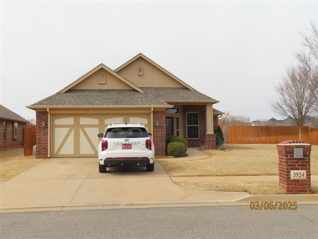 3524 Mount Mitchell Ln
