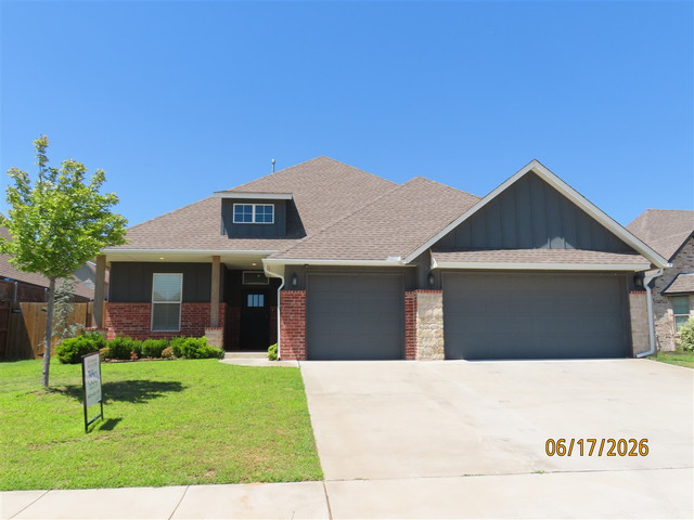1405 Monterey Dr