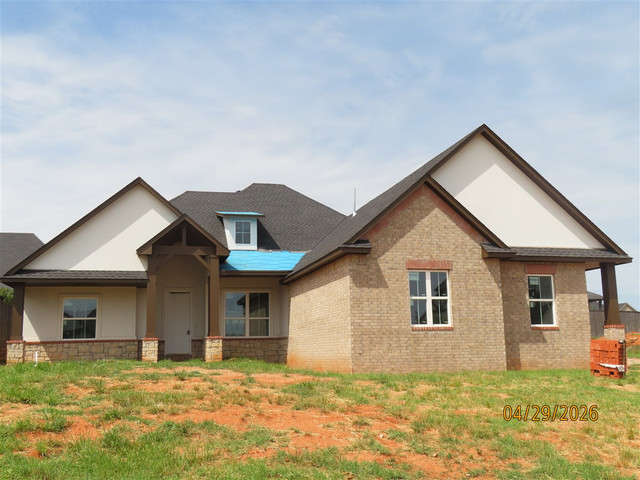 701 Fox Hollow Dr