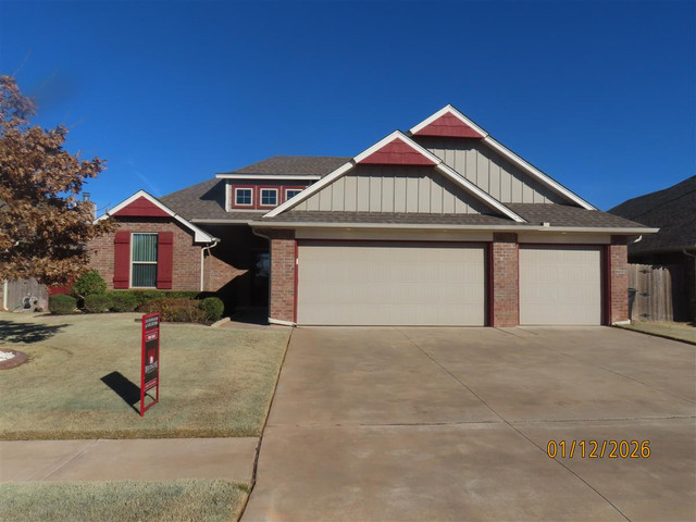 1025 NE 33rd Ter