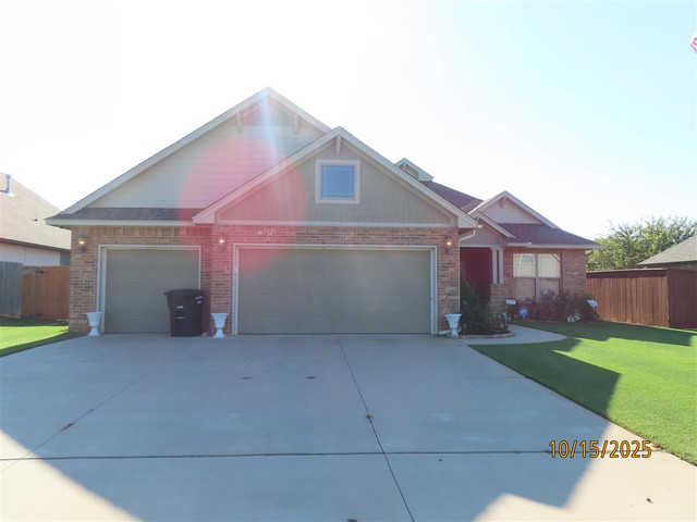 2504 NE 15th St