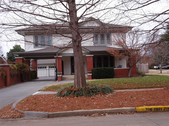 804 S Lahoma Ave