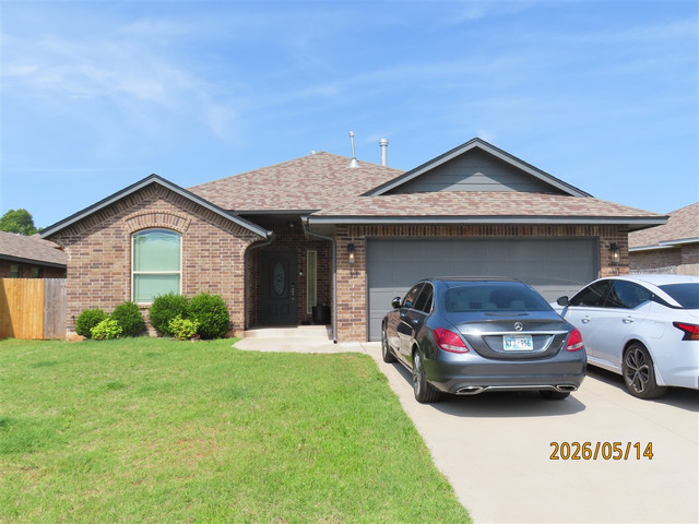 838 Twin Lakes Dr