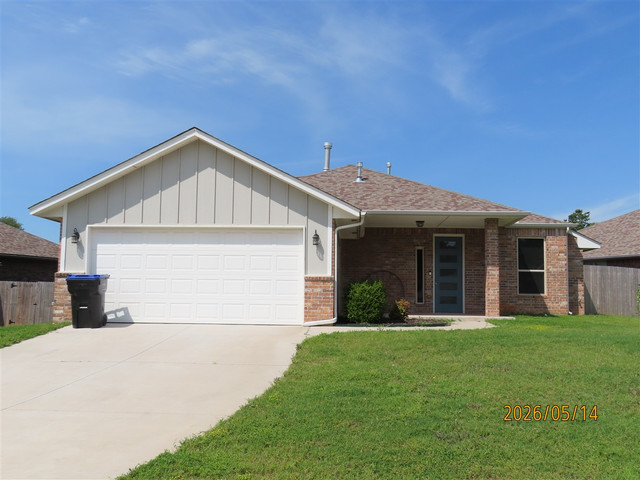 836 Twin Lakes Dr