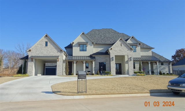 2709 Crittenden Dr