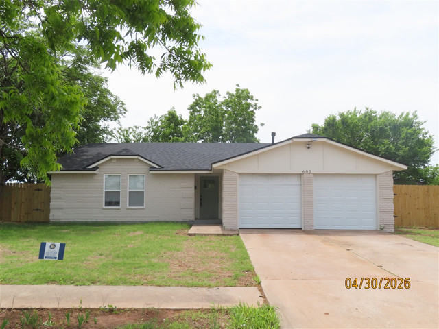 600 SE 38th St