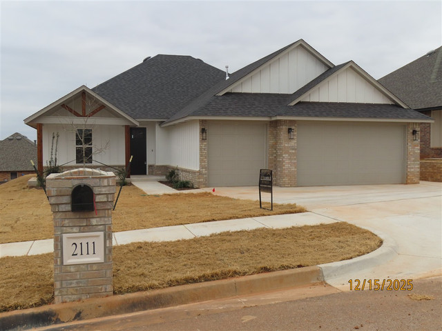 2111 Oakville Pl