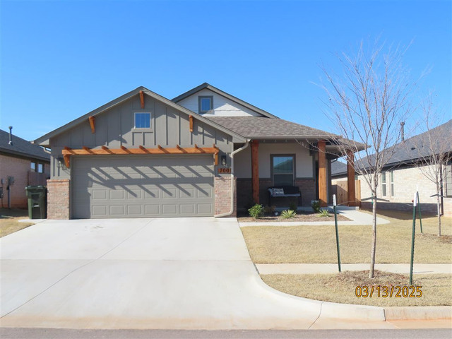 700 Ozark Ln