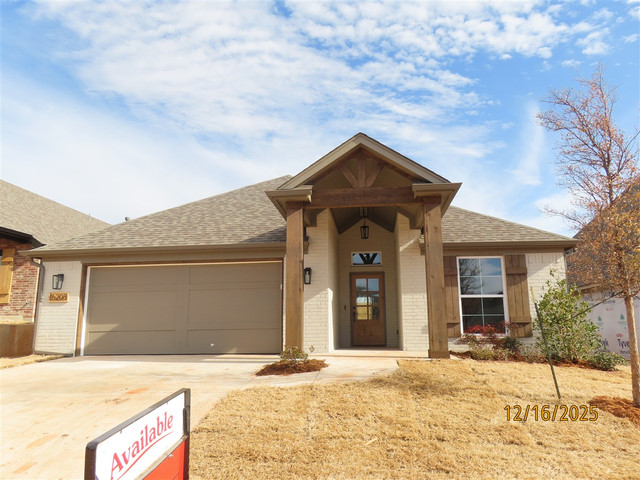 16208 Dakota Dr