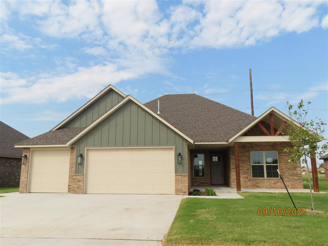 806 Manzano Dr