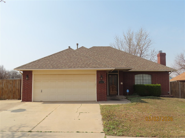 901 Randall Dr