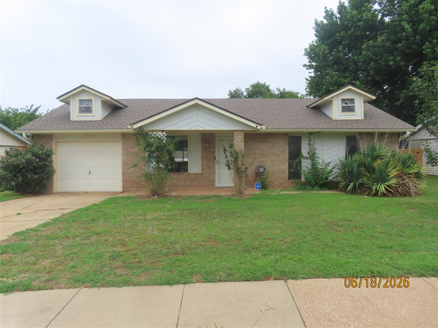 605 Meadow Lake Dr