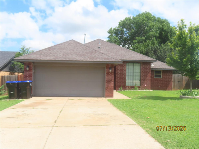 611 Silver Maple Ln