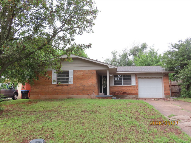 712 Jacquelyn Ln