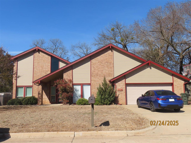 1115 Mockingbird Ln