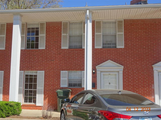 1307 Rebecca Ln