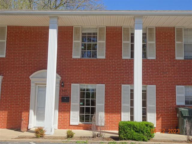 1309 Rebecca Ln
