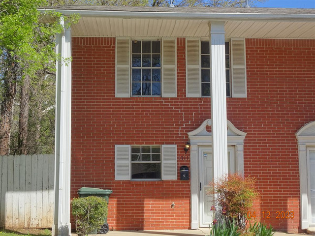 1311 Rebecca Ln
