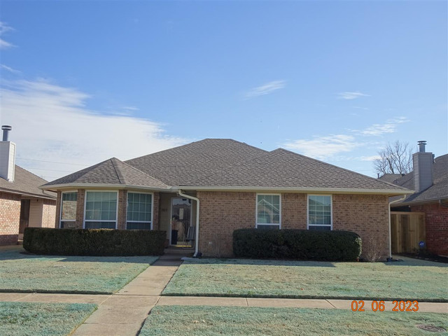2817 Brompton Dr
