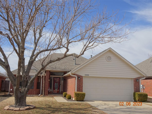 2808 Victoria Dr