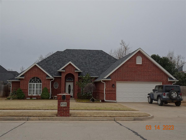 4320 Harrogate Dr