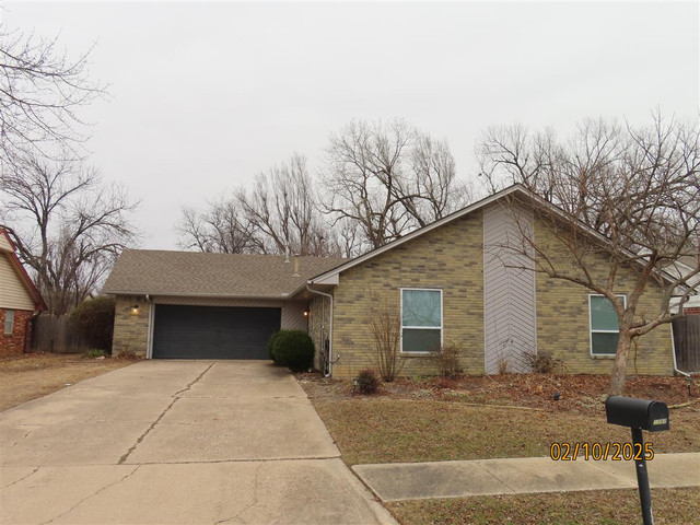2307 Louise Ln
