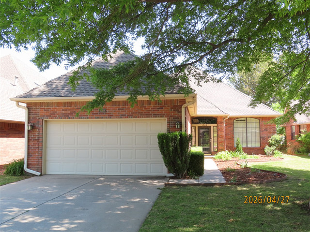 1009 Riviera Dr