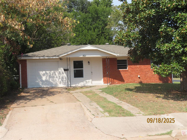 821 Oliver St