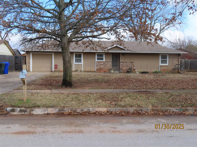 1901 Twin Tree Dr