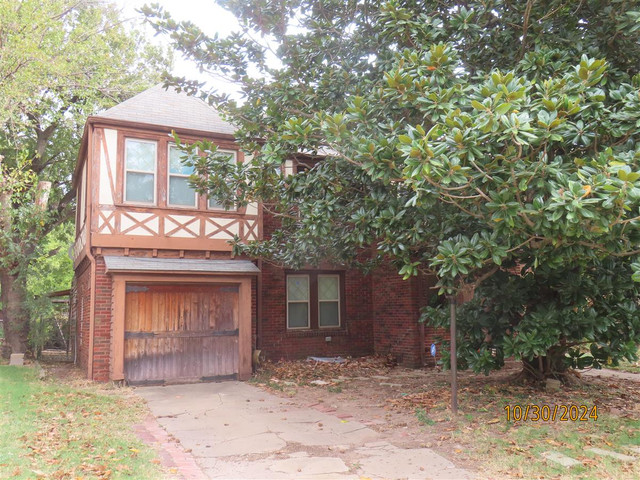 1017 Classen Blvd
