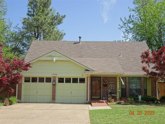 1335 Spruce Dr
