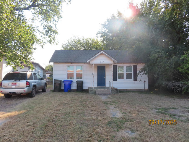 215 N Cockrel Ave