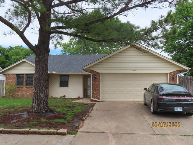 2605 Glen Oaks Dr