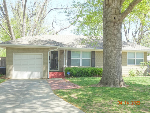 1207 Westlawn Dr